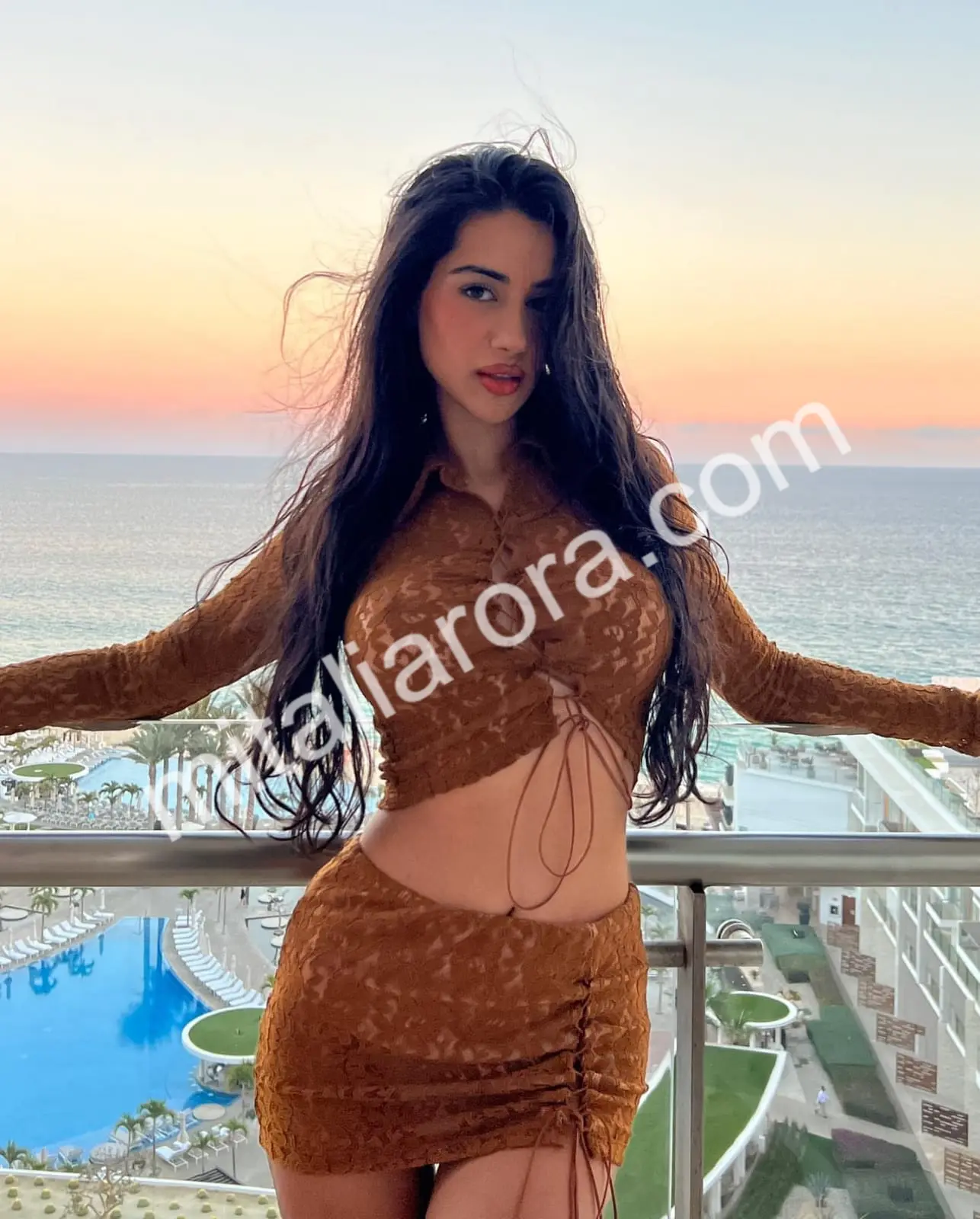 Sonya blonde escort girl in Andheri